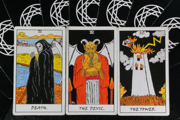 روش انجام فال تاروت